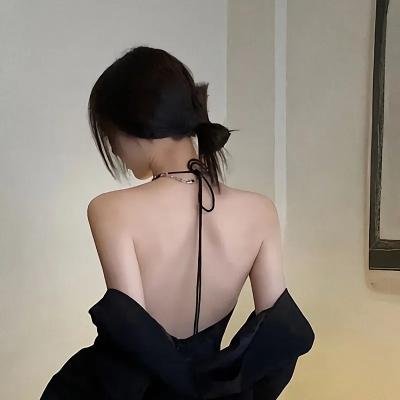 雨中的女人